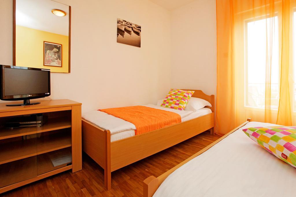 Adria Apartments Gornji Humac Quarto foto